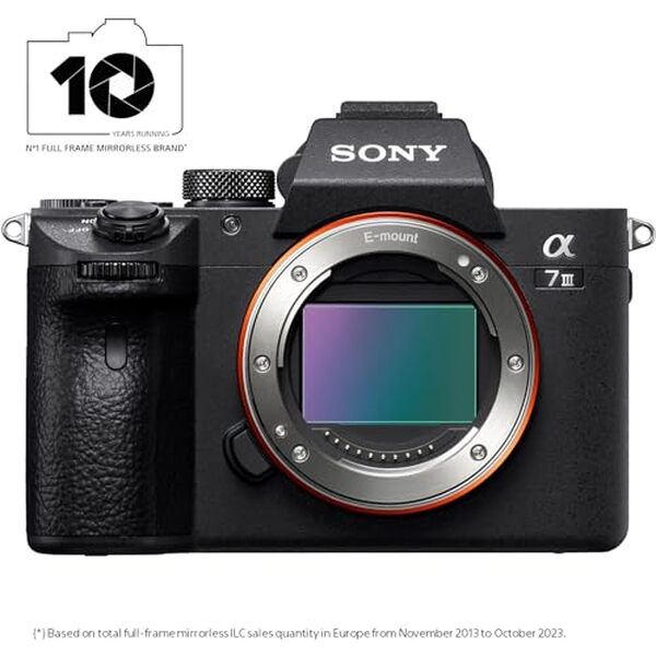 Découvrez notre test détaillé du Sony Alpha 7 III, l'appareil photo hybride haute performance pour photographes exigeants. Autofocus, vidéo 4K et autonomie exceptionnelle.