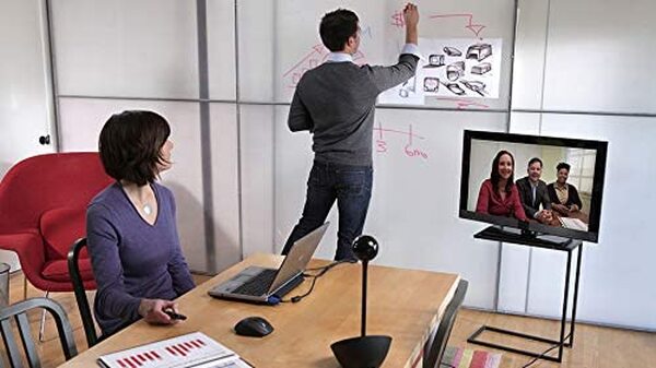 Découvrez notre test détaillé de la Logitech BCC950, la caméra de conférence idéale pour vos réunions vidéo professionnelles. Caractéristiques, performances et verdict.