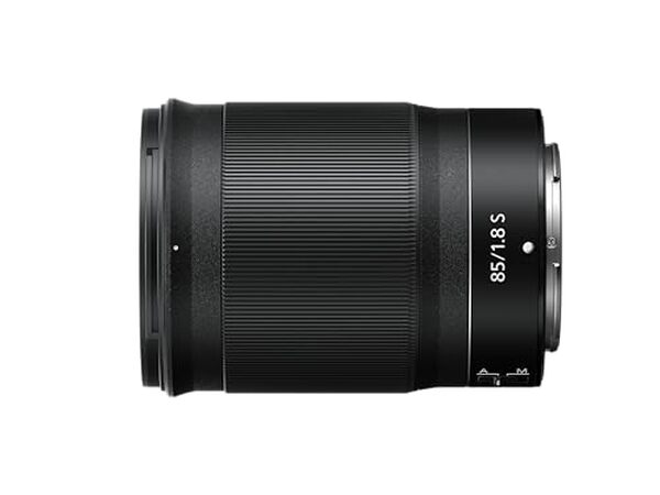 Découvrez notre test complet du nikon Z 85 mm F/1.8 S : un objectif de portrait haut de gamme offrant une netteté exceptionnelle et un bokeh magnifique pour vos photos professionnelles.