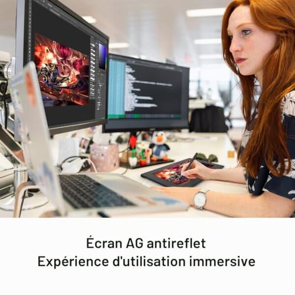 Découvrez notre test complet de la tablette graphique uGEE U1600 : écran FHD 15, 4 pouces, stylet sans pile et performances professionnelles pour designers et artistes numériques.